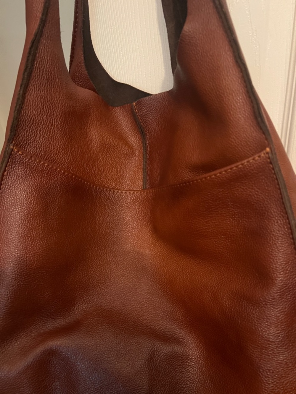 Spacious Brown Leather Tote Bag - Picture 4 of 4